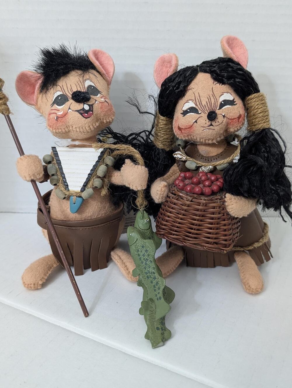 2006 Annalee Indian Native American Mouse Boy and Girl With Tags
